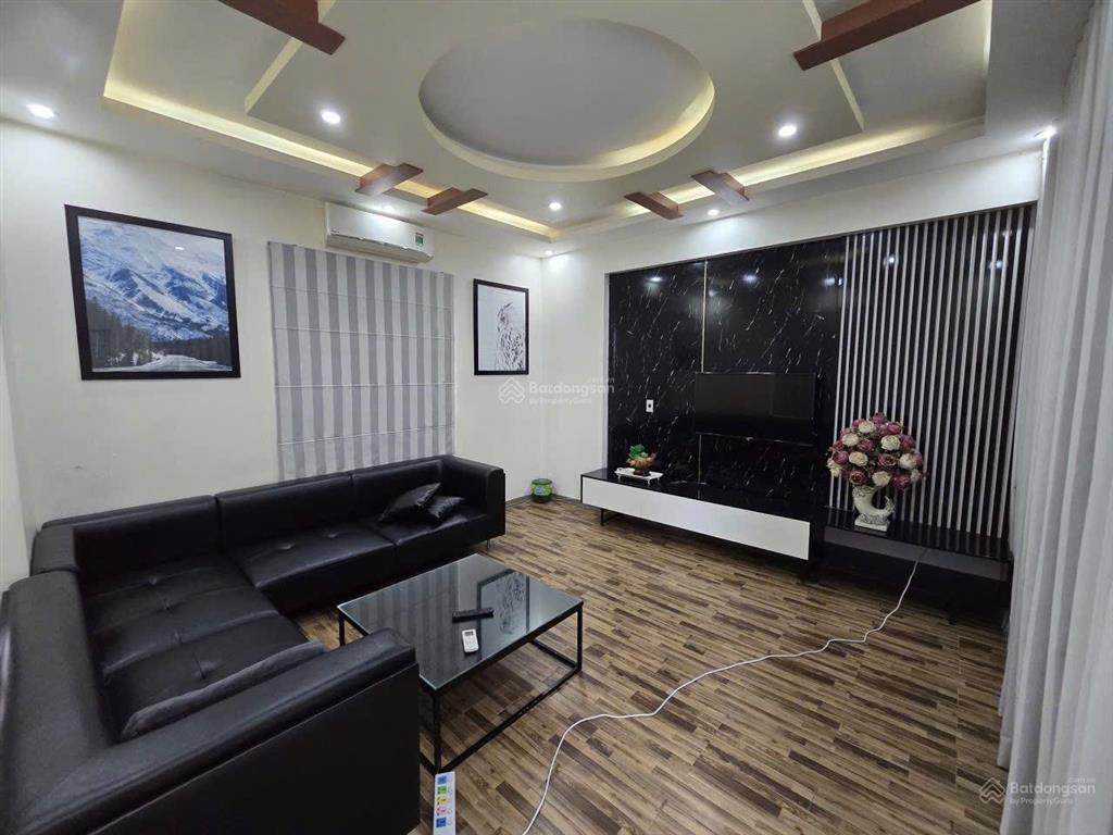 Cho thuê nhà riêng nguyên căn khu văn cao. 80m2 * 4,5 tầng full nội thất