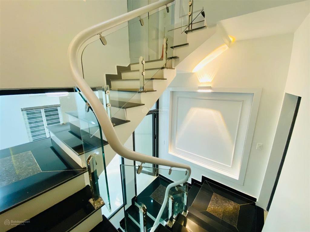 Cho thuê nhà riêng mới tinh ngay cảng đình vũ. 50m2 * 4 tầng full nội thất
