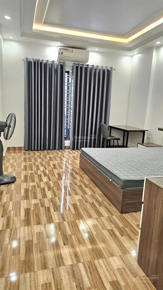 Cho thuê nhà riêng 60m2 * 4 tầng full nội thất mới tinh. phố văn cao. cách mặt đường chỉ 30m