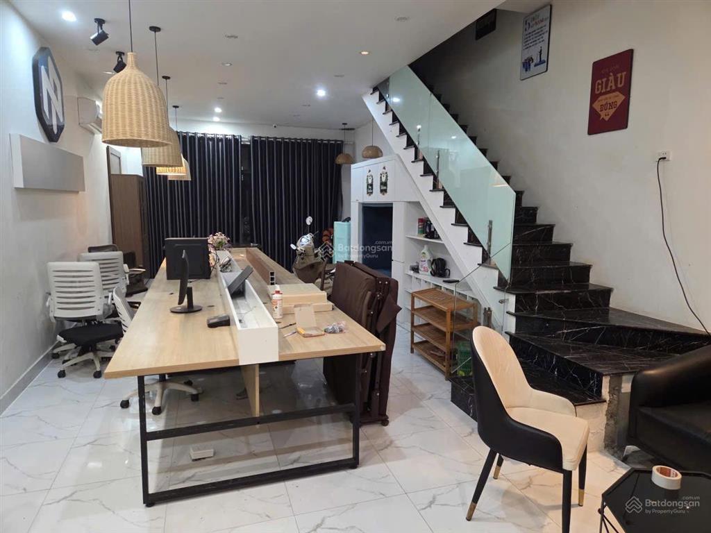 Cho thuê nhà vinhomes marina. 75m2 * 4.5 tầng thiết kế văn phòng. chỉ 25tr/tháng