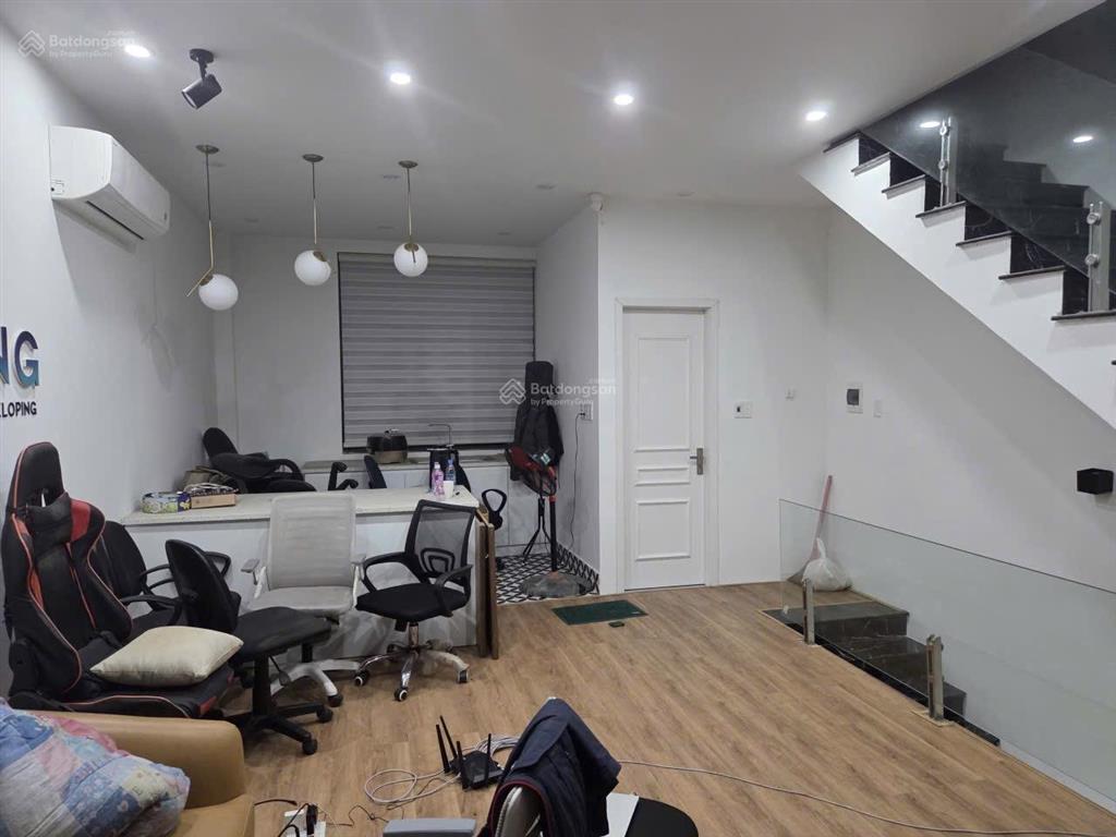 Cho thuê nhà vinhomes marina. 75m2 * 4.5 tầng thiết kế văn phòng. chỉ 25tr/tháng
