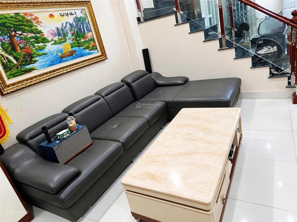 Cho thuê nhà mặt đường tây trung hành. lô 16 lê hồng phong 40m2* 3 tầng full nội thất