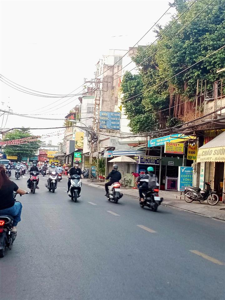Hẻm ô tô 7 chỗ thẳng 1 trục, 40m ra phạm văn chiêu, 42m, 3 tầng btct, giá 5.5 tỷ