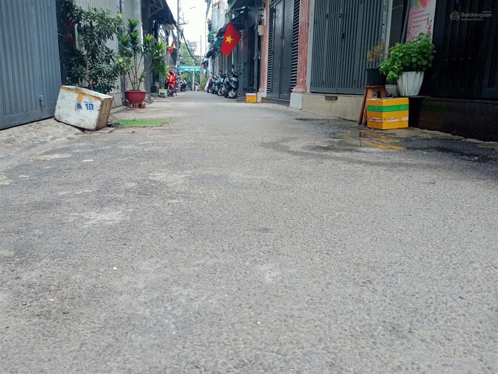 Nhà thống nhất, gần ngay city land nguyễn văn lượng, 5.5m x 25m nở hậu, 4 tầng, giá 9.9 tỷ