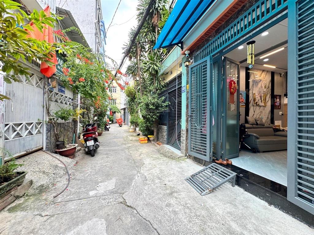 Lê đức thọ 5,7 * 10m, 2 tầng đúc, 3 pn, giá 5 tỷ 48