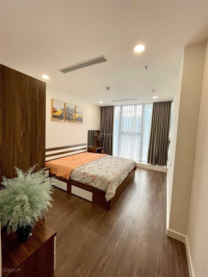 Bán nhanh căn hộ sunshine sky city quận 7  3pn + 3wc 106m2 full nội thất đang cho thuê 25tr/tháng