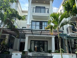 Bán nhà 1 trệt 2 lầu khu biệt thự ninesouth nhà bè victoria school  full nội thất đã có sổ