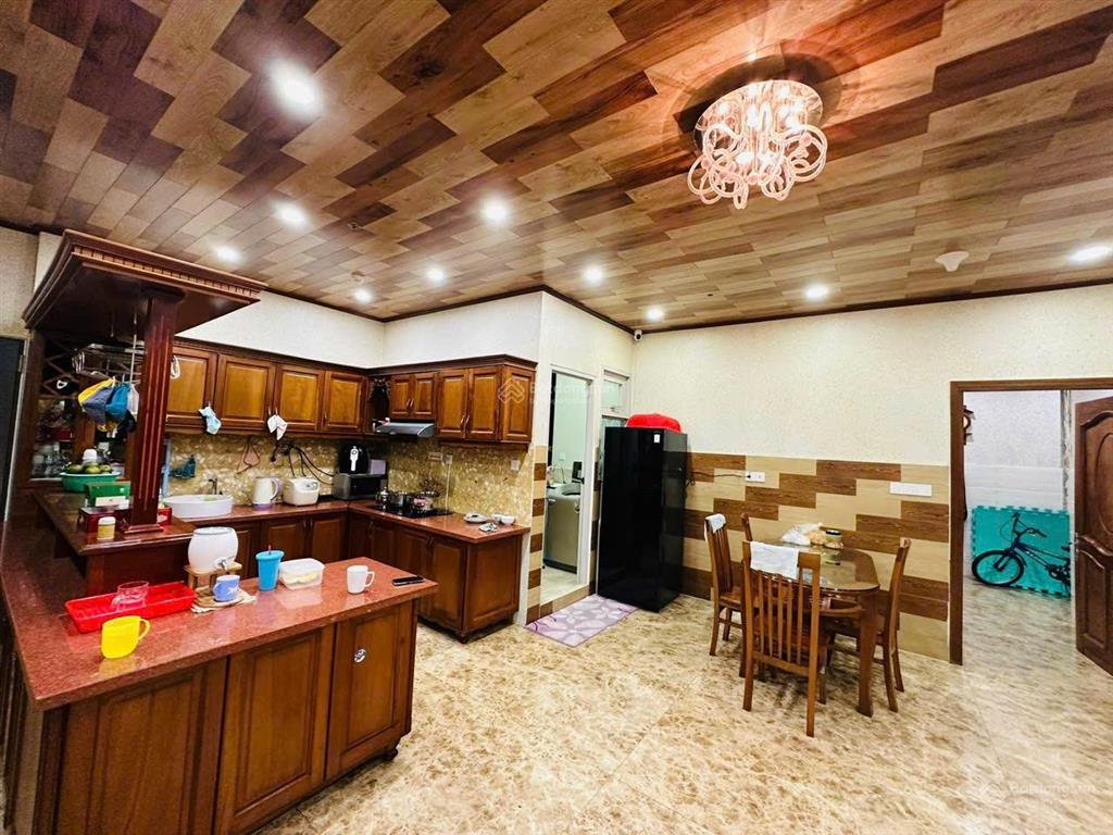 Bán căn hộ lacasa quận 7 full nội thất giá tốt  128m2 3pn 3wc đã có sổ hồng ở liền