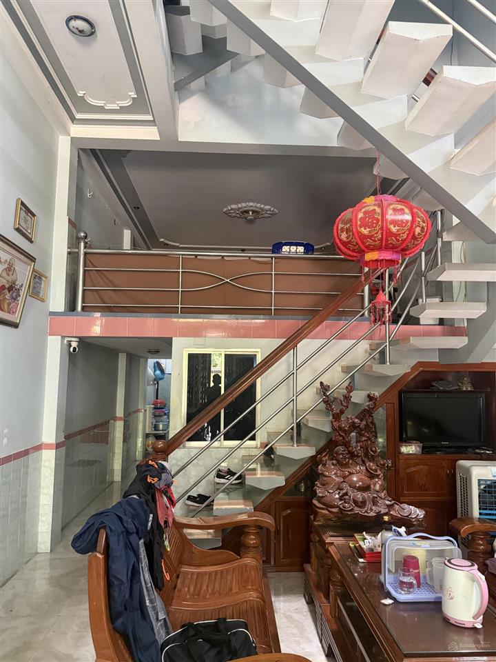 Chính chủ cần bán nhà phố ngay công viên diên hồng tuy hoà  4,5x18m 1 trệt 2 lầu sổ hồng đầy đủ