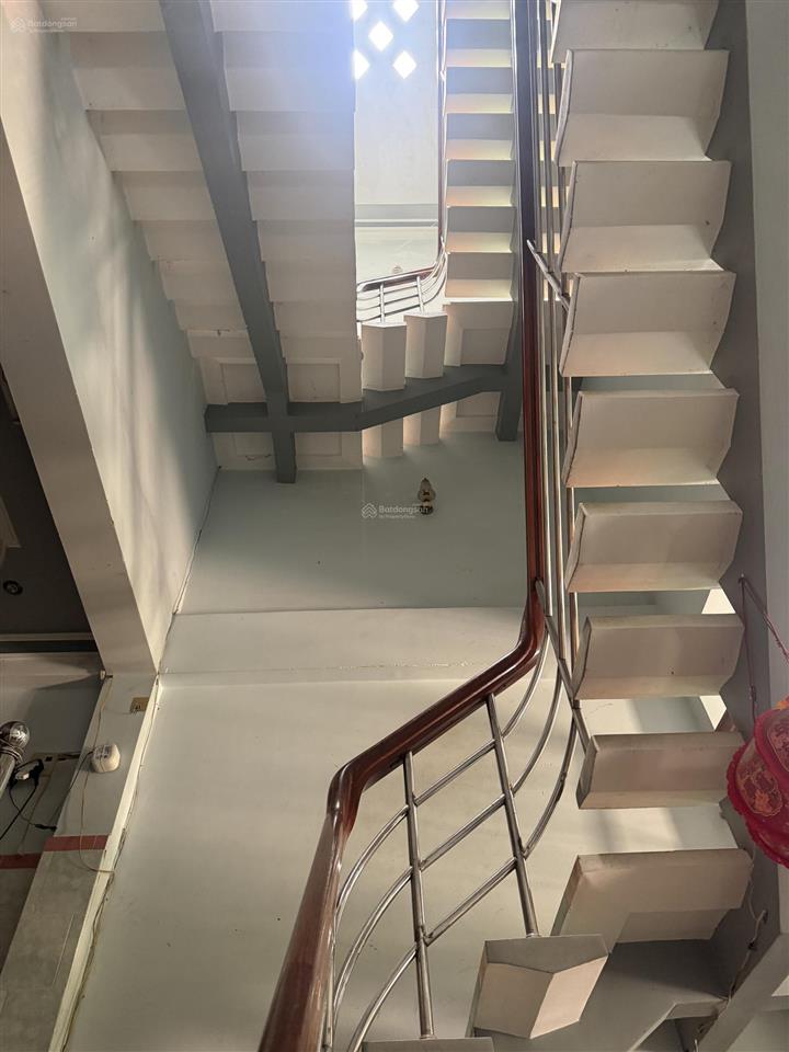 Chính chủ cần bán nhà phố ngay công viên diên hồng tuy hoà  4,5x18m 1 trệt 2 lầu sổ hồng đầy đủ