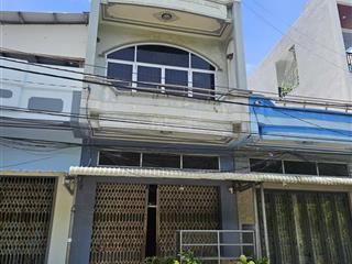 Chính chủ cần bán nhà phố khu tái định cư núi nhạn tuy hoà  4,5x18m 1 trệt 2 lầu sổ hồng đầy đủ