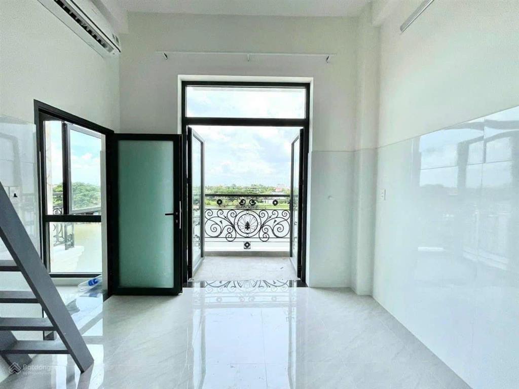 Phòng full nội thất  mới 100% ngay tô ký  cvpm quang trung
