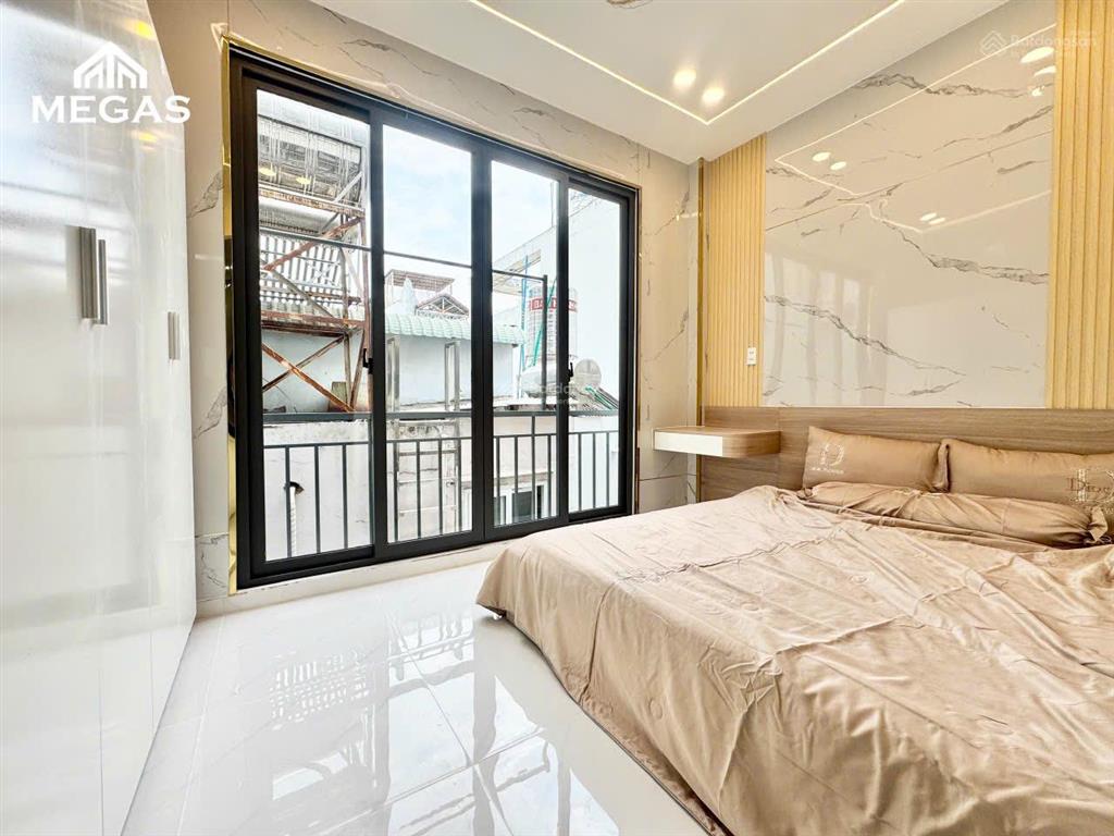 Cho thuê căn hộ 1 phòng ngủ mới xây  full nội thất máy giặt riêng  ban công ngay quang trung