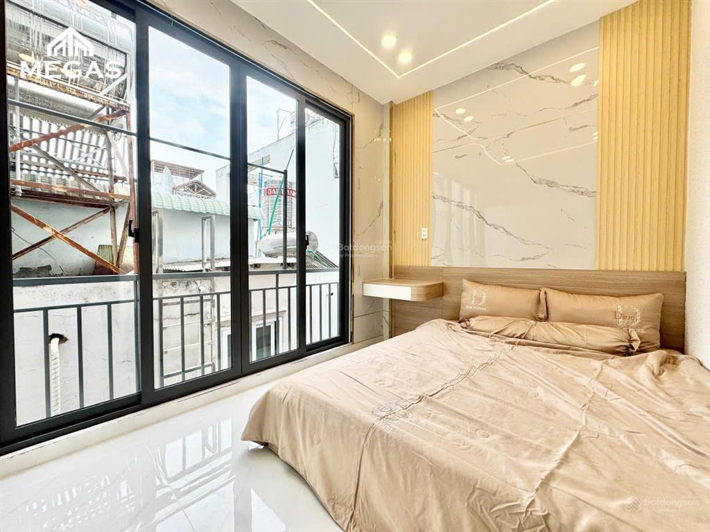 Cho thuê căn hộ 1 phòng ngủ mới xây  full nội thất máy giặt riêng  ban công ngay quang trung