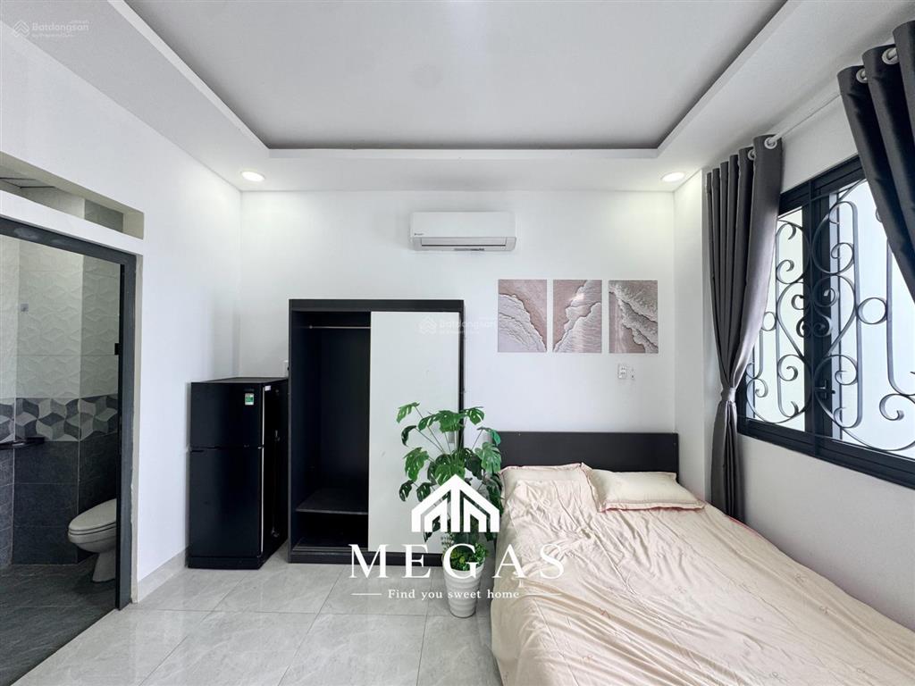 Căn hộ full nội thất  ban công ngay dương quảng hàm  đh văn lang  đh iuh  emart phan văn trị