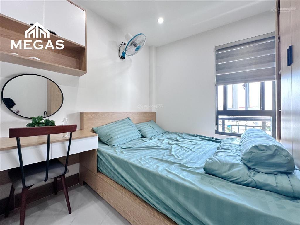 Căn hộ full nội thất  sẵn máy giặt riêng ngay phạm văn đồng  sát sân bay
