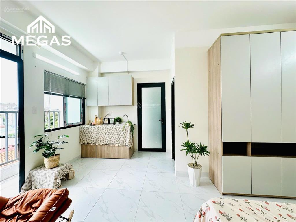Căn hộ full nội thất  ban công ngay lotte nguyễn văn lượng  cityland