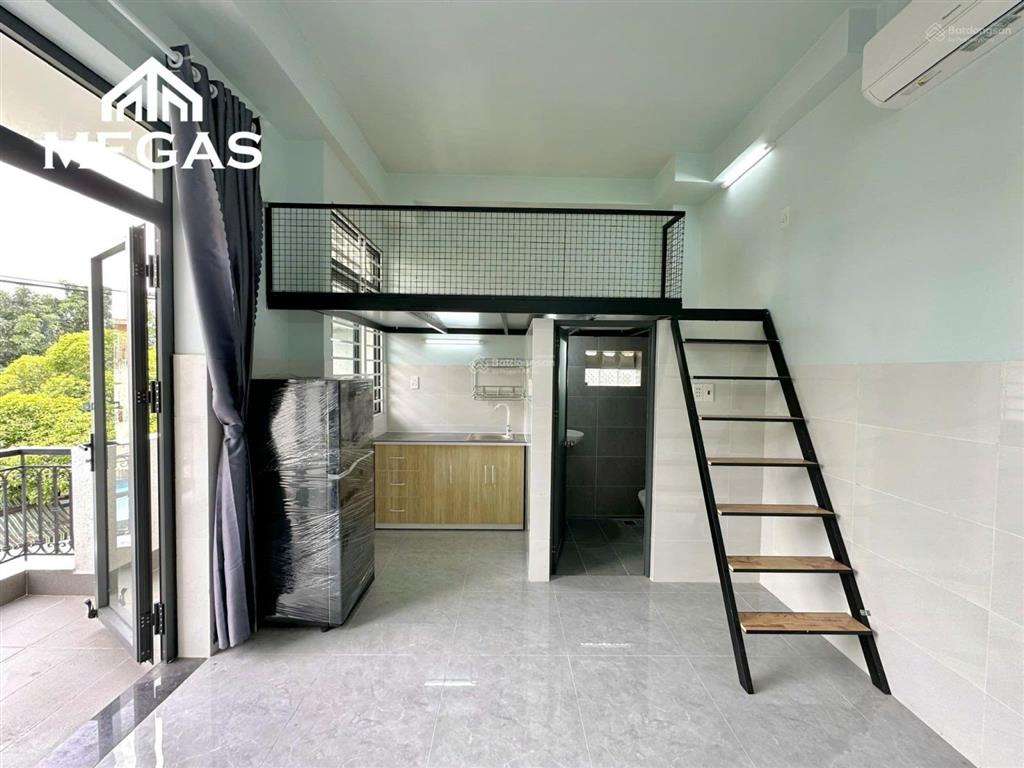Căn hộ mới xây đầy đủ nội thất  ban công ngay song hành  huflit  vinhomes hóc môn