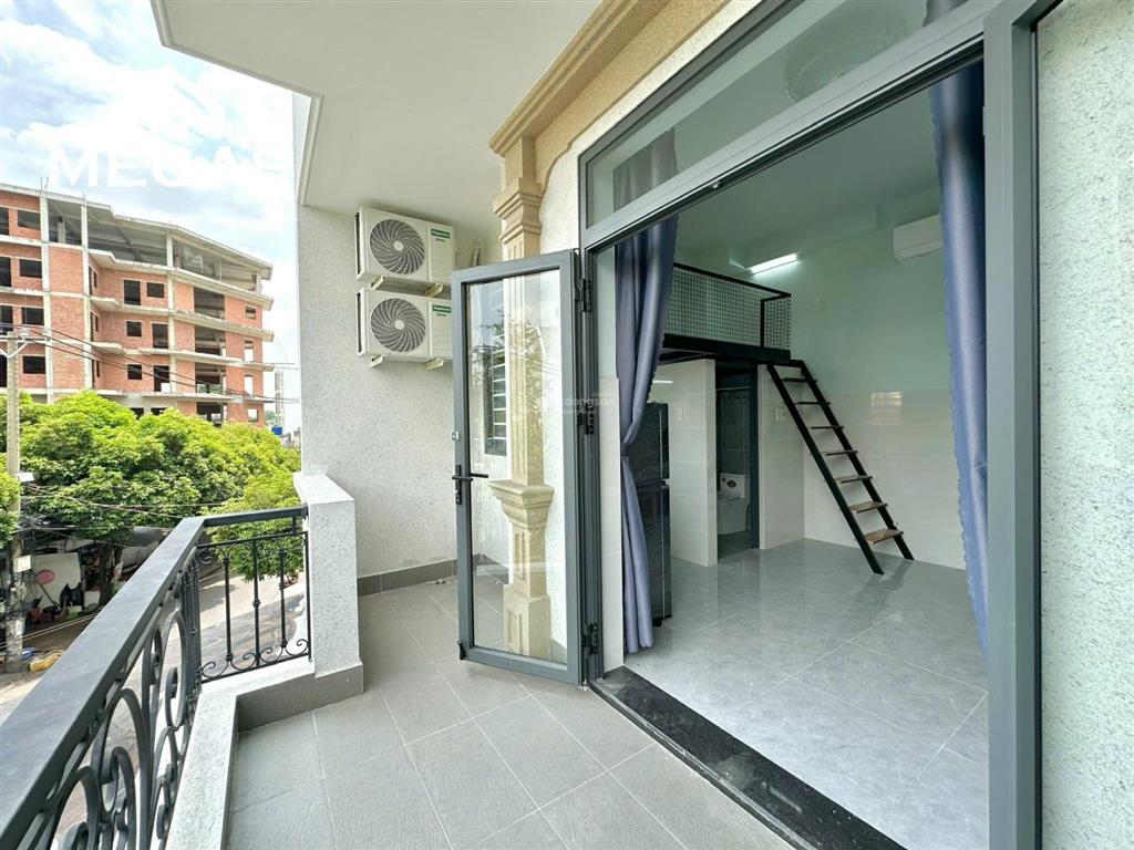 Căn hộ mới xây đầy đủ nội thất  ban công ngay song hành  huflit  vinhomes hóc môn