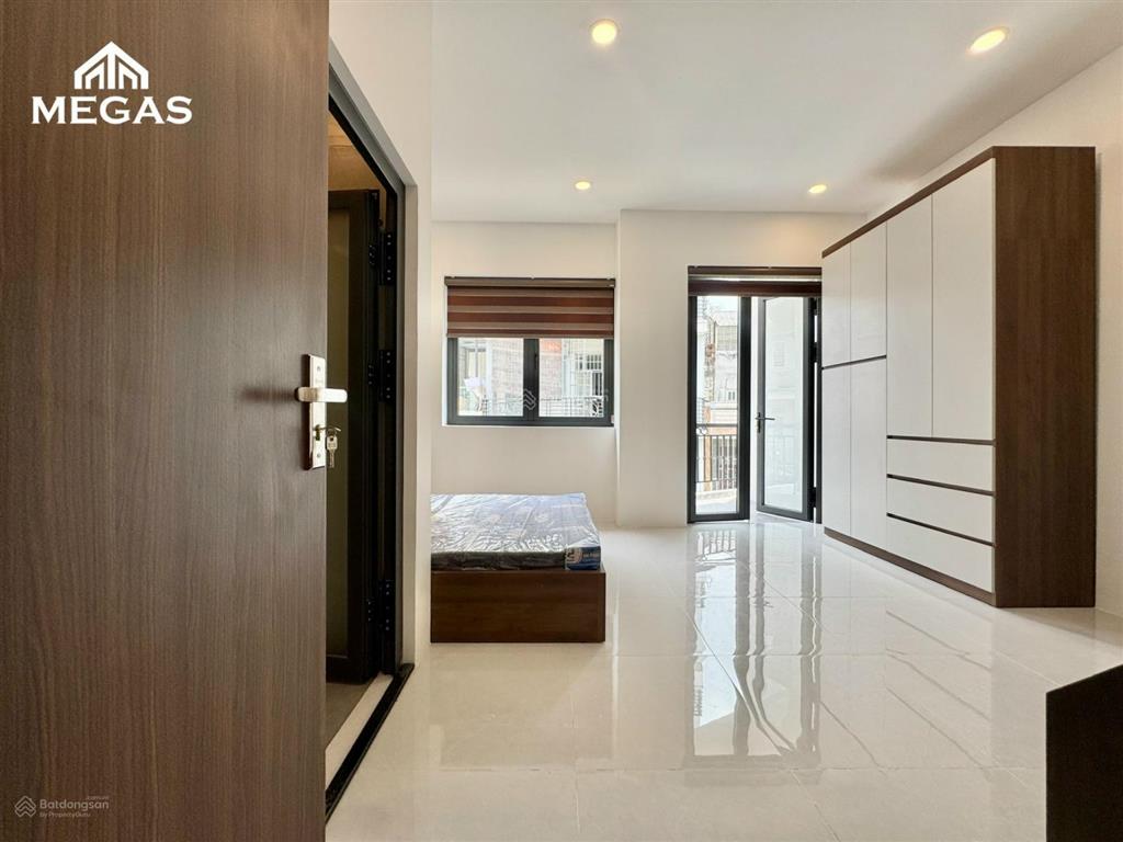 Căn hộ luxury mới xây  ban công đi bộ qua đh văn lang  đh iuh  emart phan huy ích