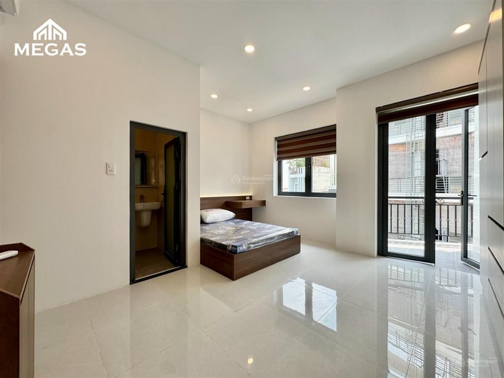 Căn hộ luxury mới xây  ban công đi bộ qua đh văn lang  đh iuh  emart phan huy ích