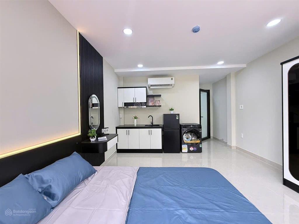 Căn hộ luxury  đầy đủ nội thất  ban công ngay dương quảng hàm  đh văn lang  emart phan văn trị
