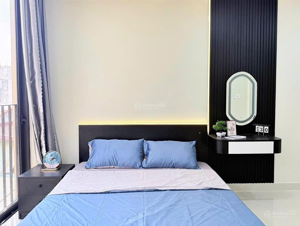 Căn hộ luxury  đầy đủ nội thất  ban công ngay dương quảng hàm  đh văn lang  emart phan văn trị