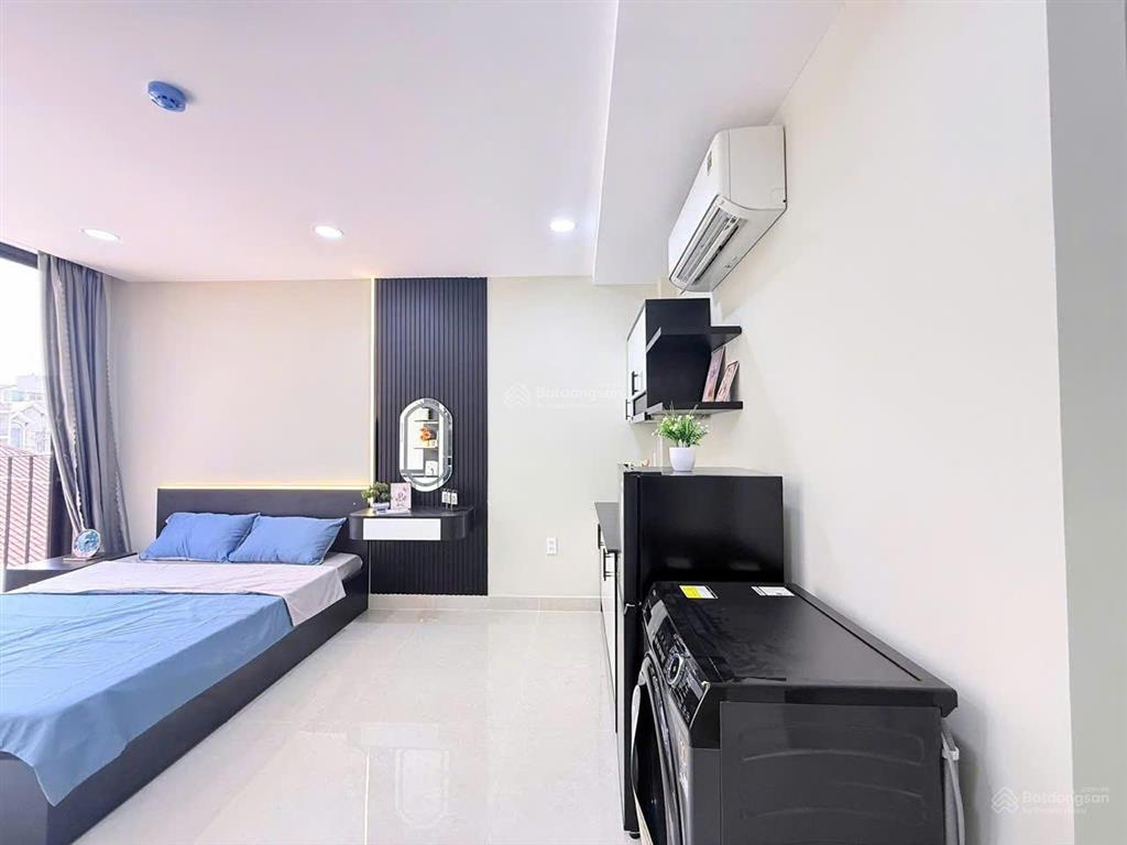 Căn hộ luxury  đầy đủ nội thất  ban công ngay dương quảng hàm  đh văn lang  emart phan văn trị