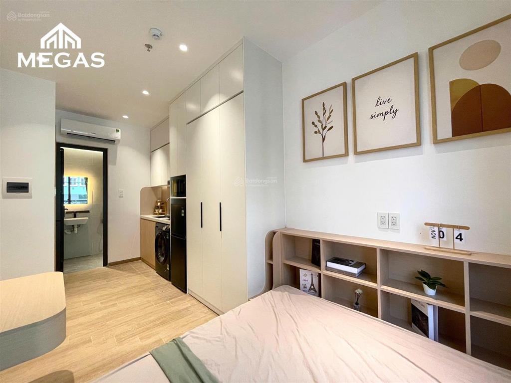 Căn hộ luxury đầy đủ nội thất  máy giặt riêng  ban công ngay phan huy ích  emart