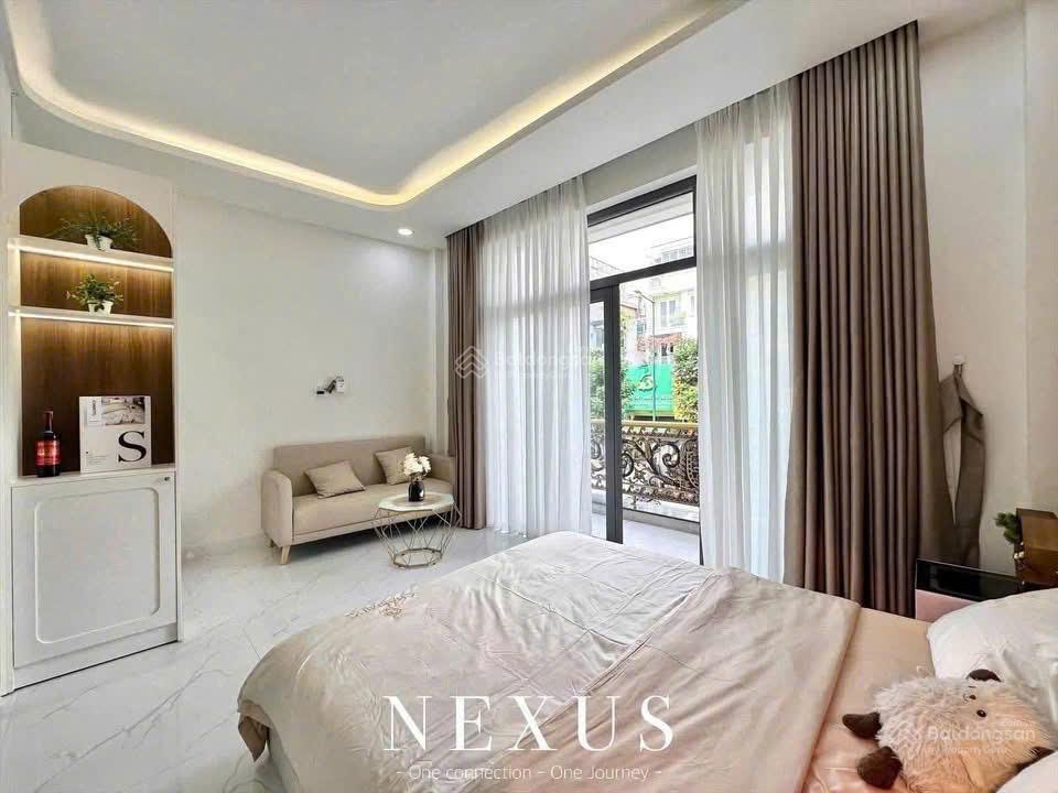Căn hộ full nội thất  ban công  mới xây  máy giặt riêng ngay phan huy ích  tân sơn  cộng hoà
