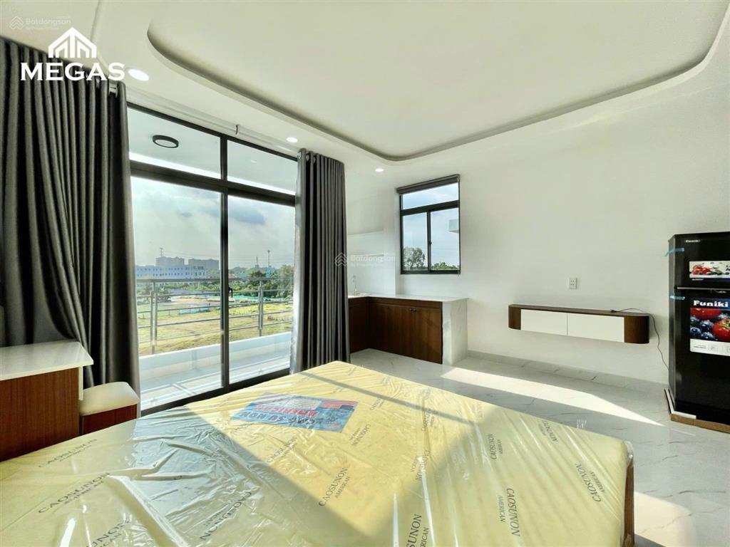 Căn hộ tách bếp full nội thất  ban công mới xây ngay kcn tân thới hiệp  dương thị mười