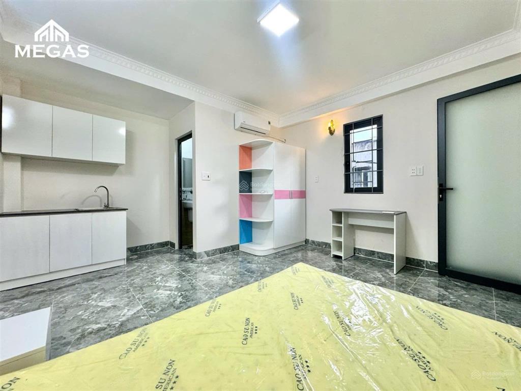 Cho thuê căn hộ full nội thất cửa sổ trời  thang máy ngay tô ký dương thị mười  nguyễn ảnh thủ