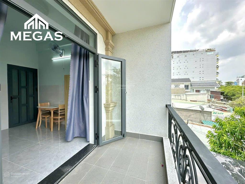 Căn hộ sẵn máy lạnh  mới xây  ban công  gác cao 2m ngay trường chinh  ngã 4 an sương