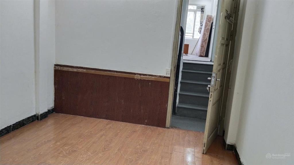 Cho thuê phòng 2 ngủ 1 wc 45m² tầng 3 mặt phố đội cấn, ba đình, full đồ, giá 5 triệu/tháng