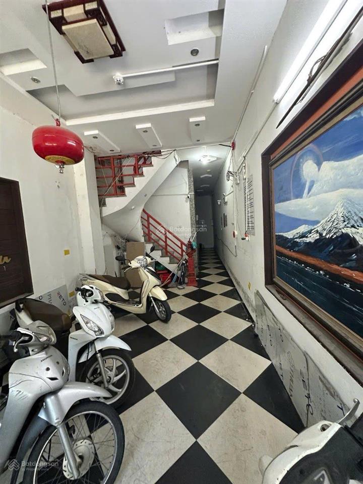 Cho thuê nhà 70m2 x 7 tầng full thang máy thích hợp làm khách sạn, nhà nghỉ ở phú diễn