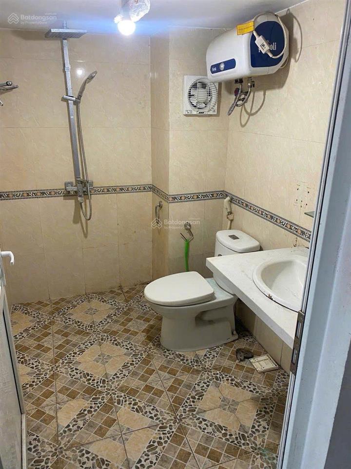 Cho thuê nhà 70m2 x 7 tầng full thang máy thích hợp làm khách sạn, nhà nghỉ ở phú diễn