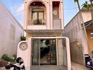 Chính chủ bán nhà 2 tầng giá 1 tỷ 9 dt 110m2, ô tô đậu trong nhà sổ hồng riêng