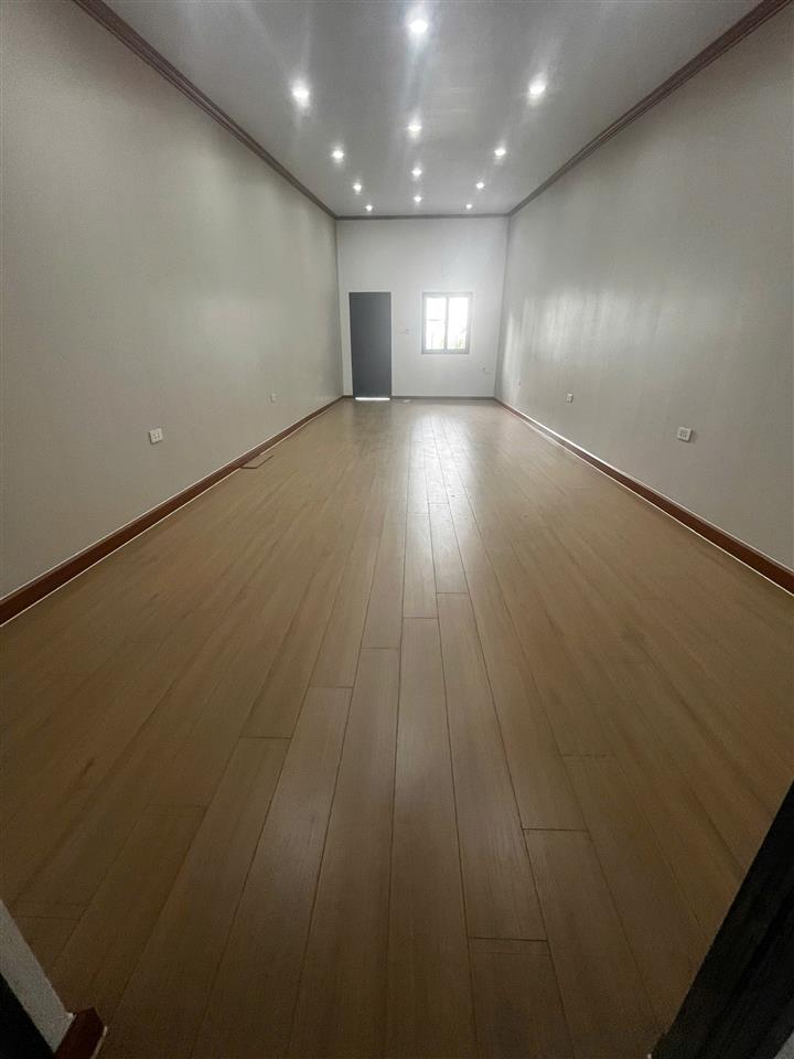 CC cho thuê nhà 50m ô tô  Lương Thế Vinh, 68m² x 2 tầng, mặt tiền 3.7m, giá 15 triệu