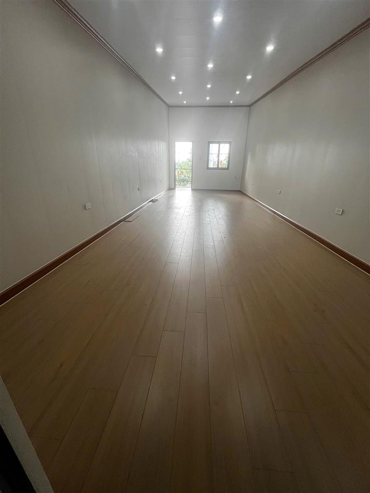 CC cho thuê nhà 50m ô tô  Lương Thế Vinh, 68m² x 2 tầng, mặt tiền 3.7m, giá 15 triệu