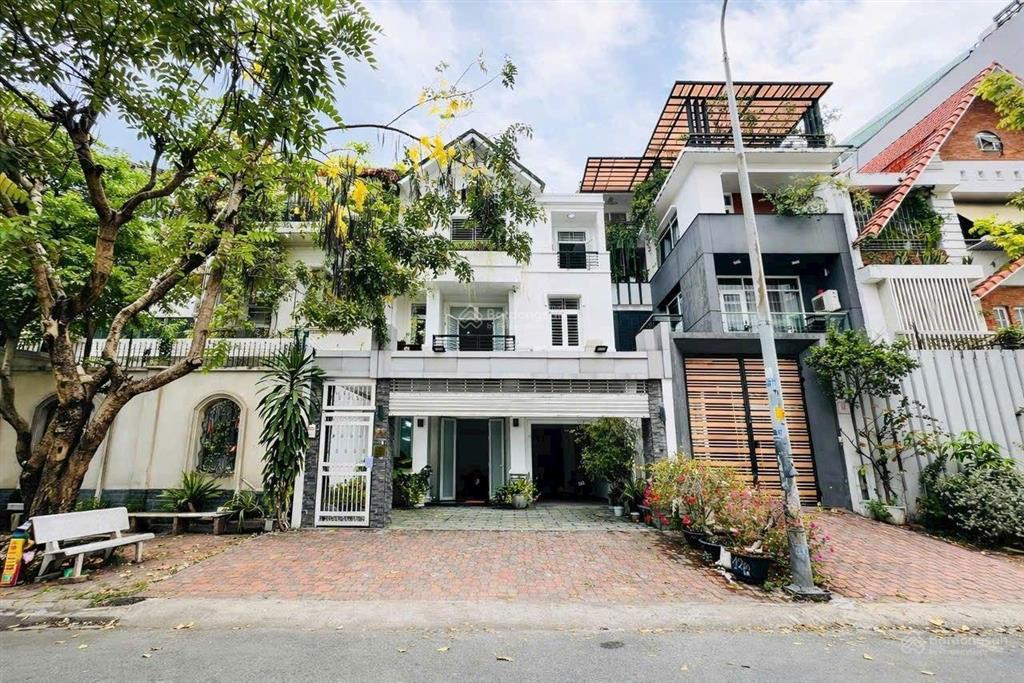 Bán biệt thự mt đường kdc nam long trần trọng cung q7 8x24m trệt 2l áp mái giá 27,5 tỷ tl