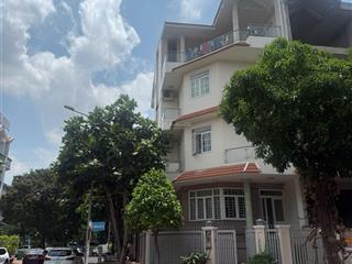 Bán biệt thự 2mt kdc him lam q7 7,5x20m hầm trệt 3l giá 46,5 tỷ tl