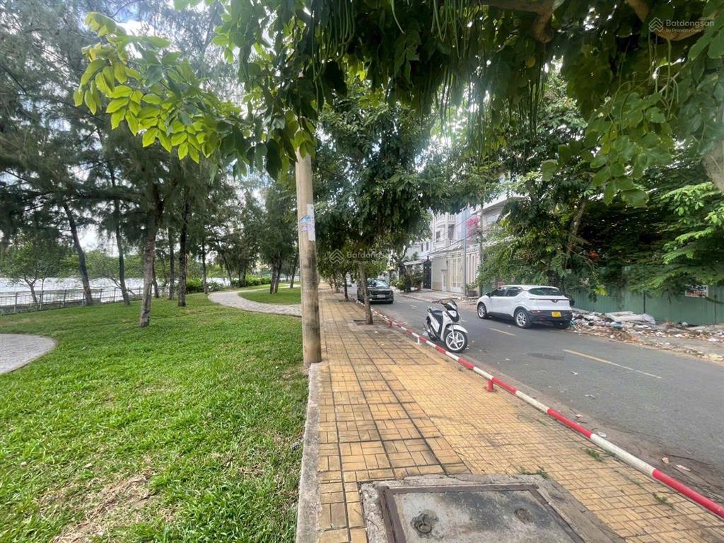 Bán nhà góc 2mt view sông kdc trung sơn 10x20m trệt 2l giá 42 tỷ tl