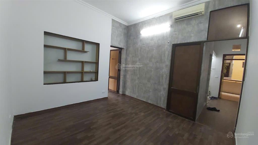 Chính chủ cho thuê nhà căn hộ tập thể tầng 4  số 5 trúc khê, đống đa, hà nội
