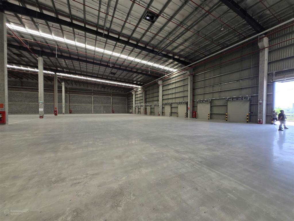 Cho thuê kho xưởng 5.261m² kcn long hậu phù hợp sản xuất & logistics | kết nối thuận tiện tp. hcm