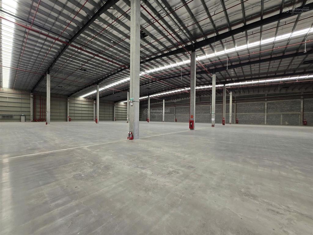 Cho thuê kho xưởng 5.261m² kcn long hậu phù hợp sản xuất & logistics | kết nối thuận tiện tp. hcm