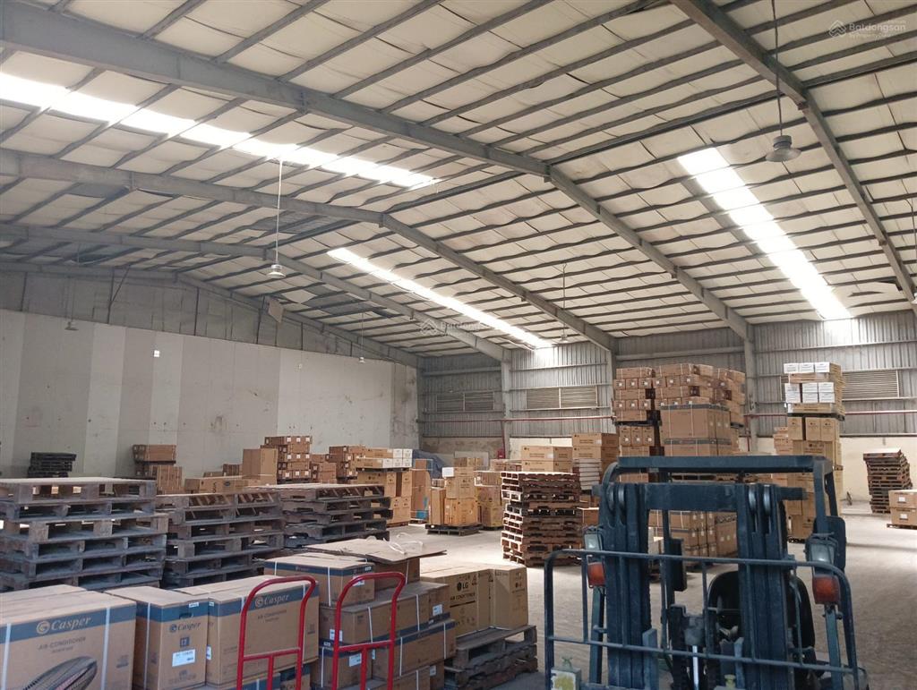 Cho thuê kho xưởng 2000m2 đoàn nguyễn tuấn, hưng long, bình chánh
