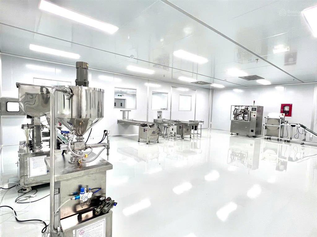 Chuyển nhượng nhà xưởng 1000m2 nhà máy mỹ phẩm kcn long hậu
