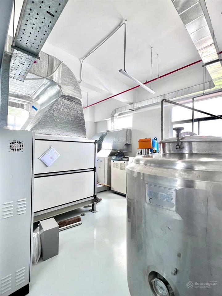 Chuyển nhượng nhà xưởng 1000m2 nhà máy mỹ phẩm kcn long hậu
