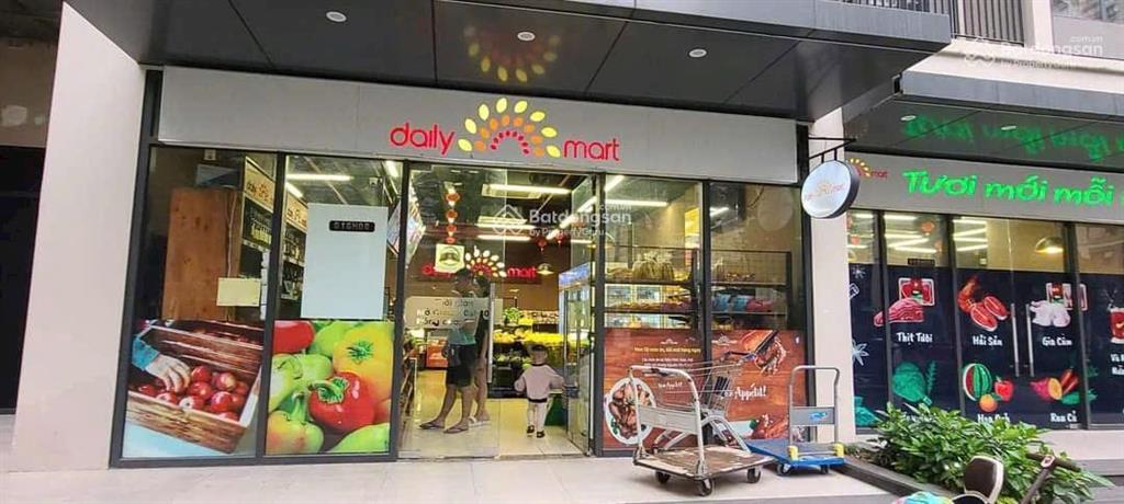 Bán căn shop lô góc the victoria 64m2 tòa v3, giá chỉ 10.x tỷ,dt cho thuê 70tr/tháng,smart city,hn