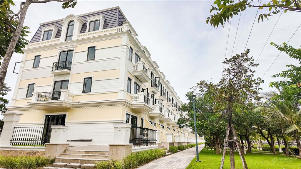 An lạc sắp ra mắt liền kề 2 mặt tiền 4 tầng sát vđ3.5 90m2 có hầm. đẹp long lanh số lượng giới hạn